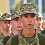 Чоловікам віком 18-22 дозволили виїзд за кордон