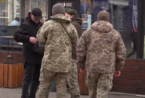 Представники ТЦК вбили мешканця Дніпра, їх затримано 