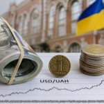 НБУ знову послаблює гривню: що стоїть за новими рекордами долара
