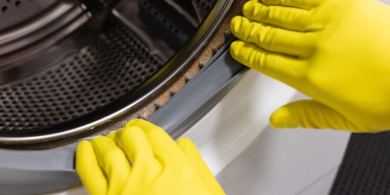 Запах у пральній машині: причини, діагностика та ефективне усунення 