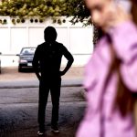 За сталкінг в Україні можуть карати ув’язненням до 4 років