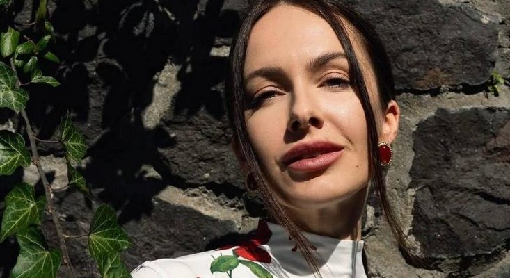 Блогерка Христина Горняк отримала 350 тисяч на ремонт пошкодженого росіянами будинку 