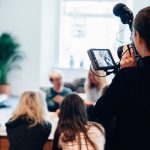 В Україні можуть змінити правила зйомки людей і захисту даних