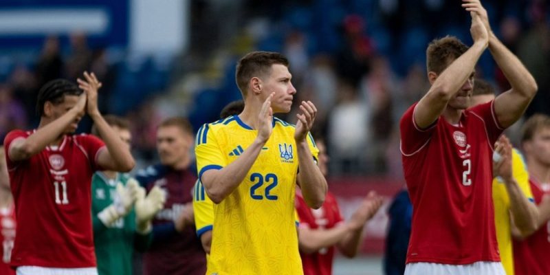Матч Україна — Данія достроково зупинили через Еріксена 