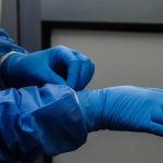 Еболу вперше підтвердили в Європі: захворів лікар із Франції