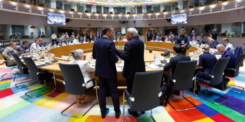 Лідери країн ЄС обурені контактами глави Євроради з РФ, — Politico 