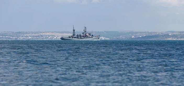 Російський фрегат відкрив попереджувальний вогонь біля яхти в Ла-Манші