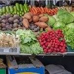 В Україні стрімко дешевшають картопля, помідори та огірки: актуальні ціни
