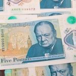 Жаба замість Черчилля: Британія змінює дизайн банкнот