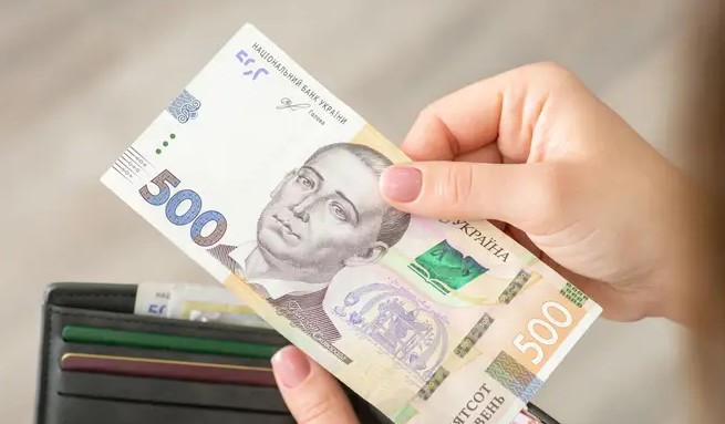 Українці можуть отримати до 12 300 грн допомоги від ООН: хто має право