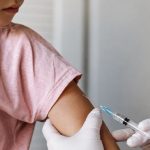 В Україні обмежать доступ до освіти без щеплень?