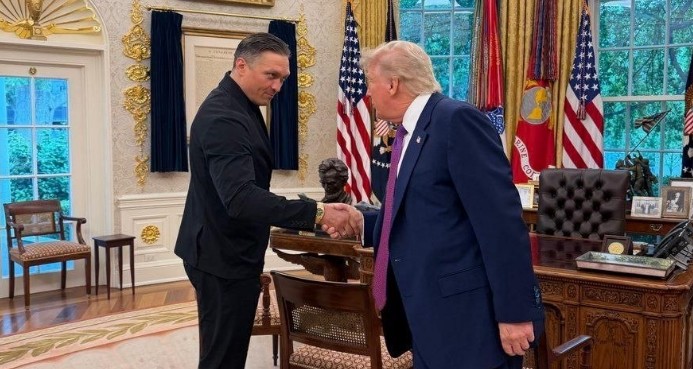 Усик зустрівся з Трампом у Білому домі 