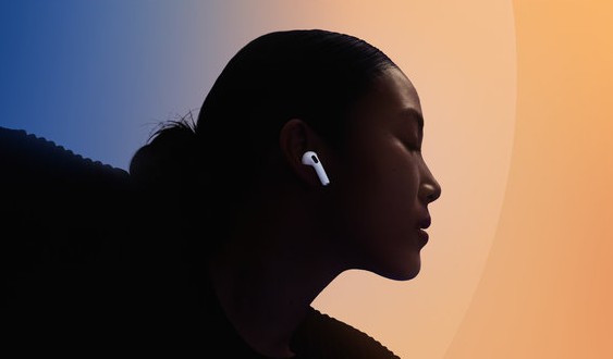 Секрети екосистеми Apple: чому варто купити AirPods 4 та чекати на новий iPhone 18 Pro Max