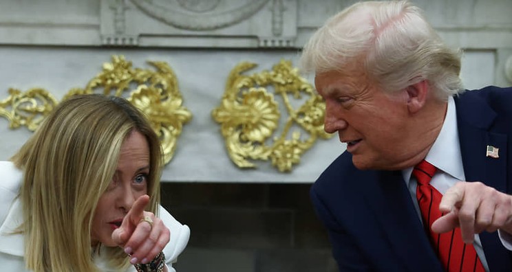 Трамп заявив, що Мелоні «просила фото», прем’єр Італії жорстко відповіла 