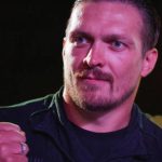 Усик оголосив про відмову від усіх чемпіонських поясів