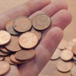 Українці різко збільшили купівлю євро перед літом