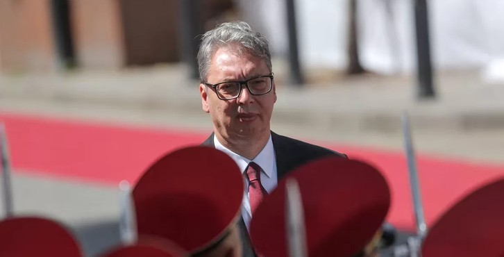 Президент Сербії Вучич оголосив про відставку та дострокові вибори 