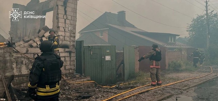 У Вишневому через атаку РФ загинули троє людей, сотні евакуйовано 