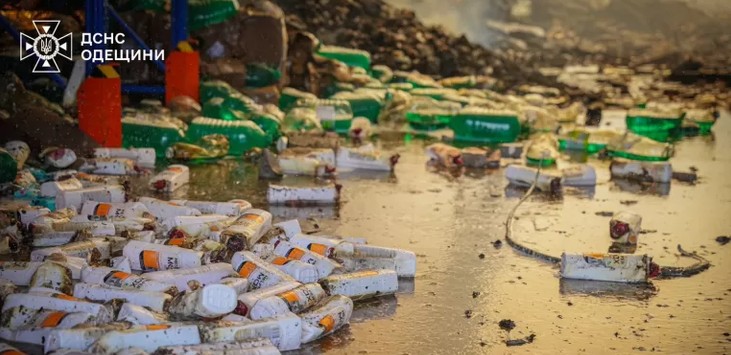 Росія вдарила балістикою по виробнику туалетного паперу “Сніжна панда” на Одещині 