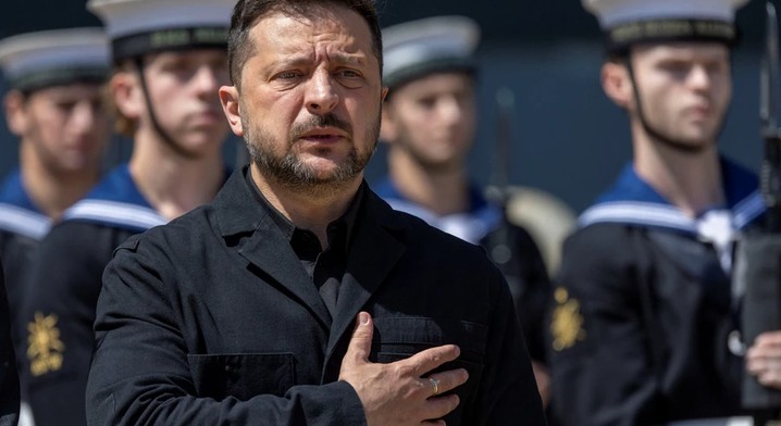 Зеленський: Питання Криму наразі не на порядку денному 