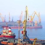 Судна перестали заходити в українські порти через удари РФ
