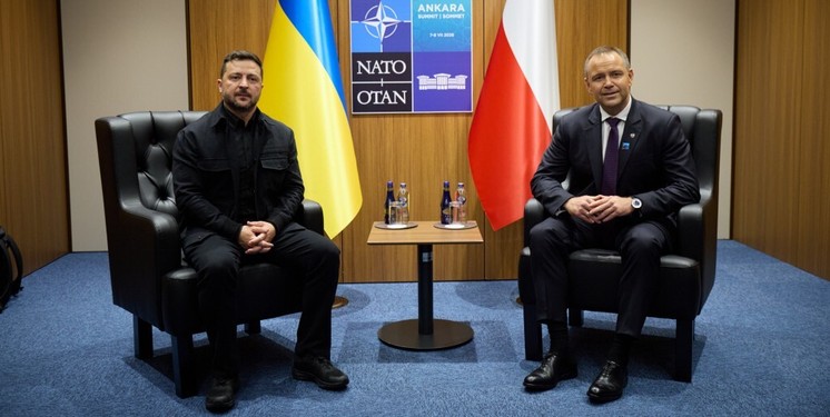 Навроцький пов’язав символіку Бандери з євроінтеграцією України 