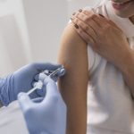 Відмова від вакцинації може стати підставою для відсторонення від роботи