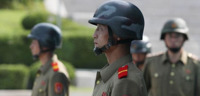 Південна Корея відкрила попереджувальний вогонь по військових КНДР 