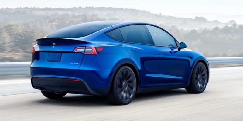 Понад 1,2 млн автомобілів Tesla потрапили під федеральне розслідування 