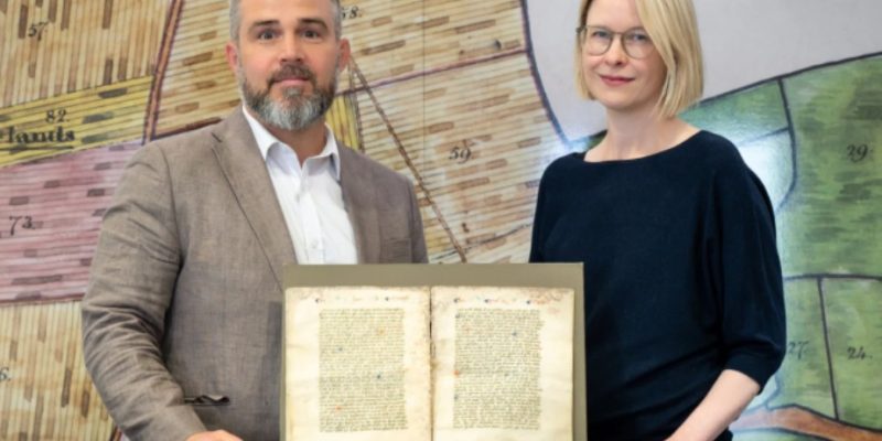 У Британії знайшли втрачені сторінки католицької книги XV століття 