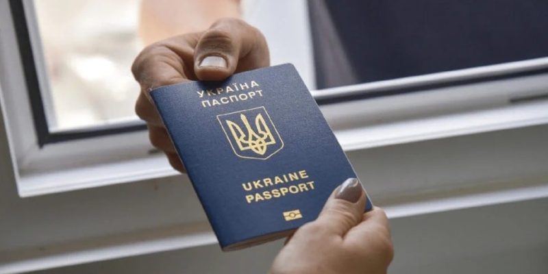 Українкам у ЄС радять підтвердити законний виїзд з України 