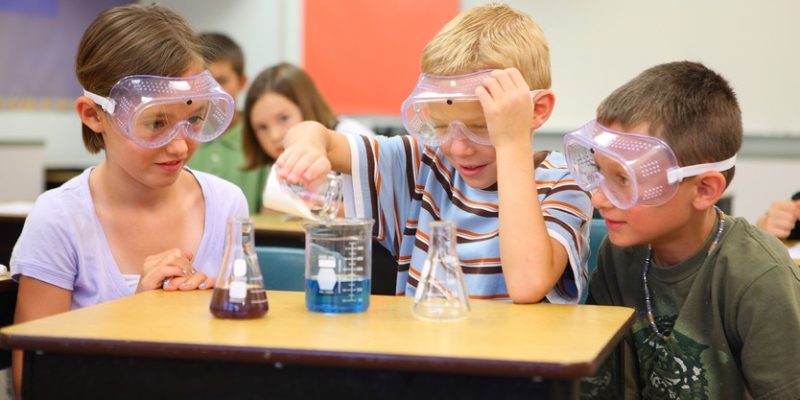 STEM vs класична освіта: чому сучасні українські школи масово переходять на проєктне навчання