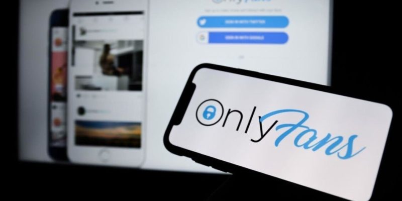 Податкова відсудила у моделі OnlyFans майже 650 тис. грн 