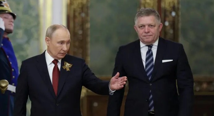 Словаччина відправила військових аташе до Москви після зустрічі Фіцо з Путіним 