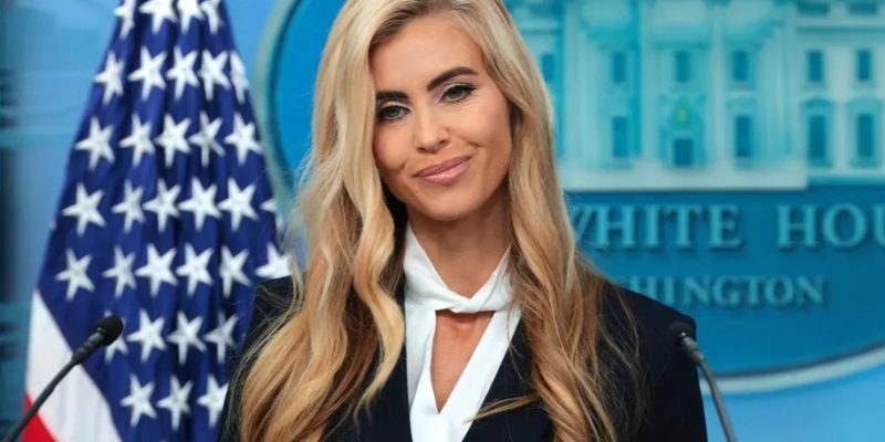 Кеті Захарія: дебют нової речниці Трампа в Білому домі висміяли у США 