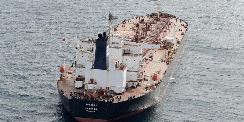 США можуть послабити санкції проти танкерів російського тіньового флоту