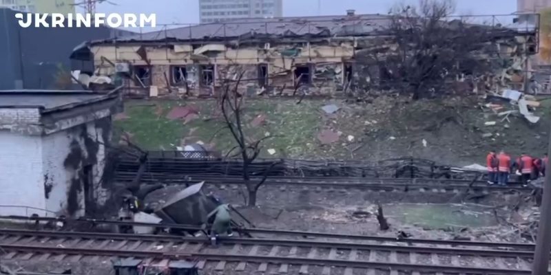 У Києві балістичним ударом пошкоджено метро «Чернігівська» 