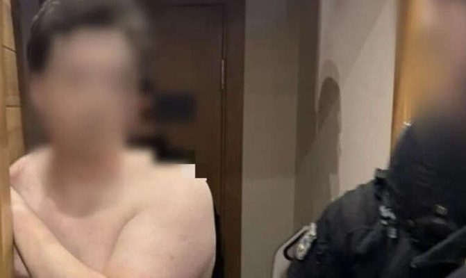 Секс за подарунки: у Києві 38-річного чоловіка обвинувачують у злочинах проти неповнолітніх 